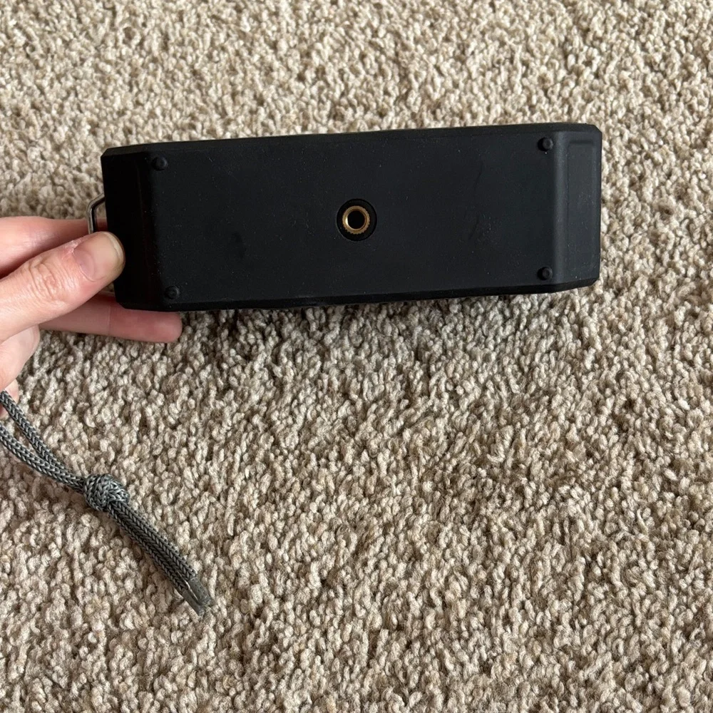 ALTEC LANSING PORTIBLE SPEAKER WORKS WATERPROOF - Picture 5 of 6